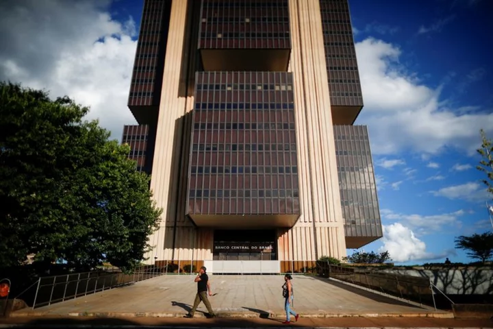 Brazil central bank to roll over currency swaps expiring in January