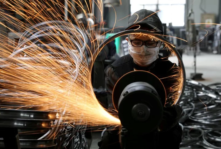 China's industrial profits extend slump into seventh month