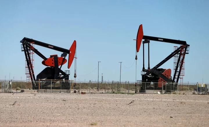 Oil rises on tightening crude supply