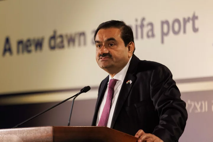 Adani Takes Bond Brokers on Gujarat Trip to Instill Confidence