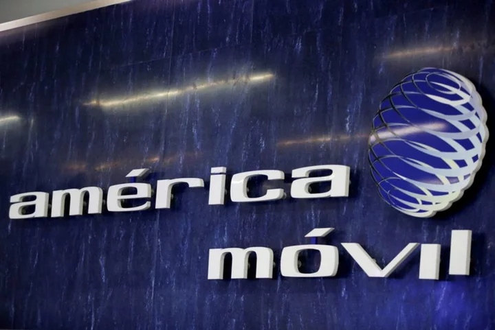 America Movil prioritizing peso-denominated debt, CFO says