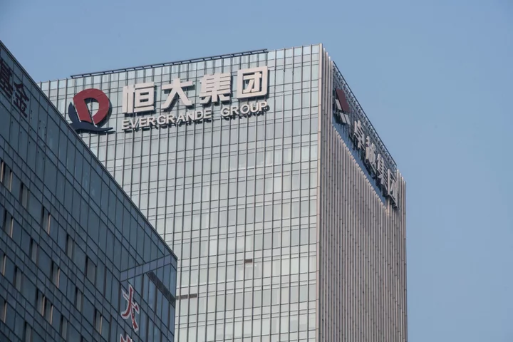 Evergrande Pushes Restructuring After Posting $81 Billion Loss