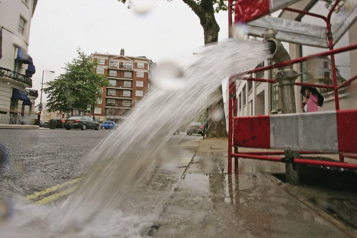 Britain Faces a Giant Water Bill, And Nobody Wants to Pay It