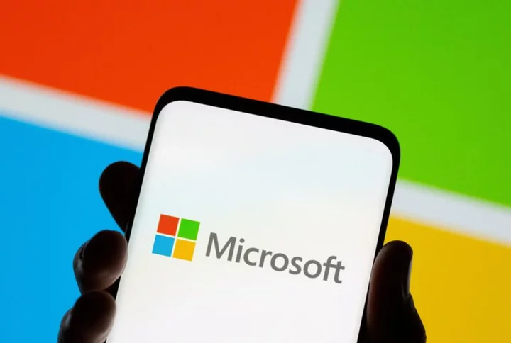 Microsoft sales beat estimates as customers prepare for AI rollout