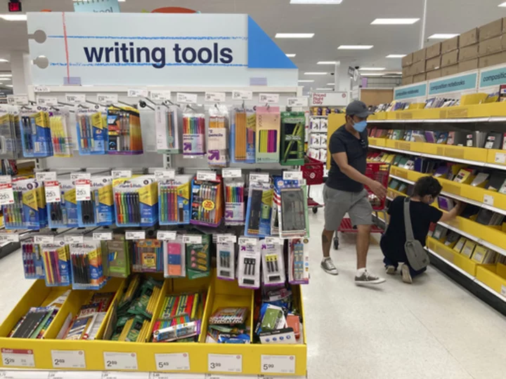 6 tips for cutting costs on back-to-school shopping