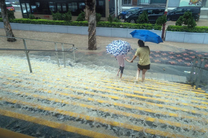 Hong Kong to Resume Some Schooling After Heavy Rain Subsides