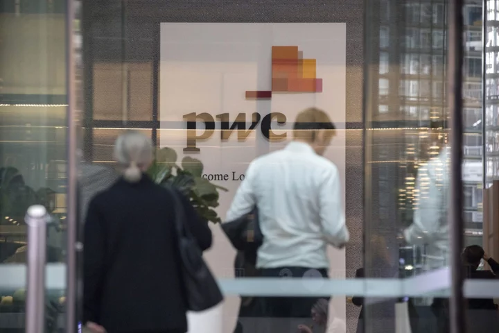 PwC Contracts Frozen by $191 Billion Australian Pension Fund