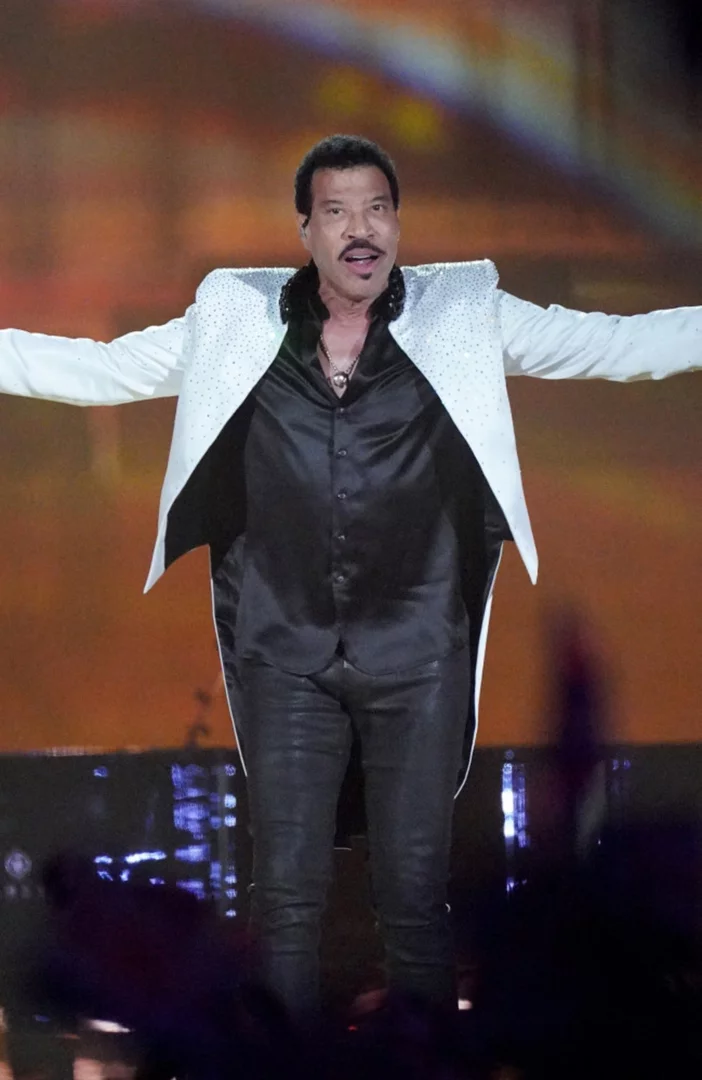 Lionel Richie fans gutted after star postponed NYC gig due to 'severe weather'