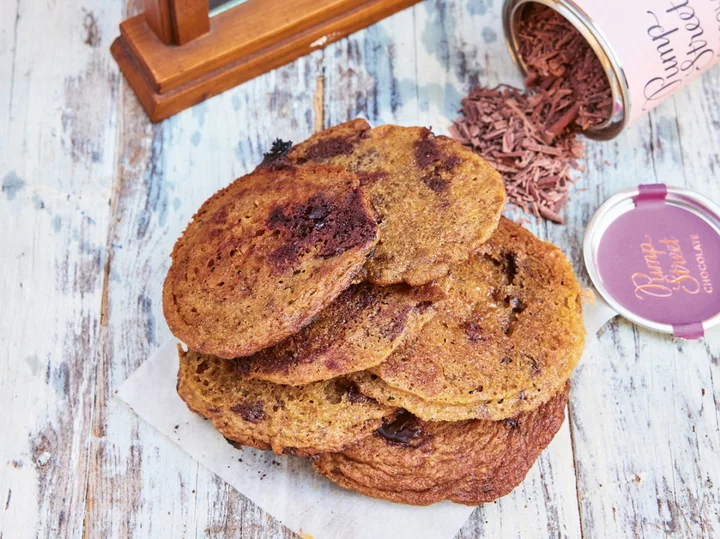 How to make chocolate chip cookies on the BBQ