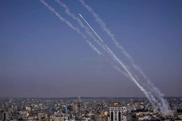 Palestinian militants fire rockets after Israel strikes Gaza