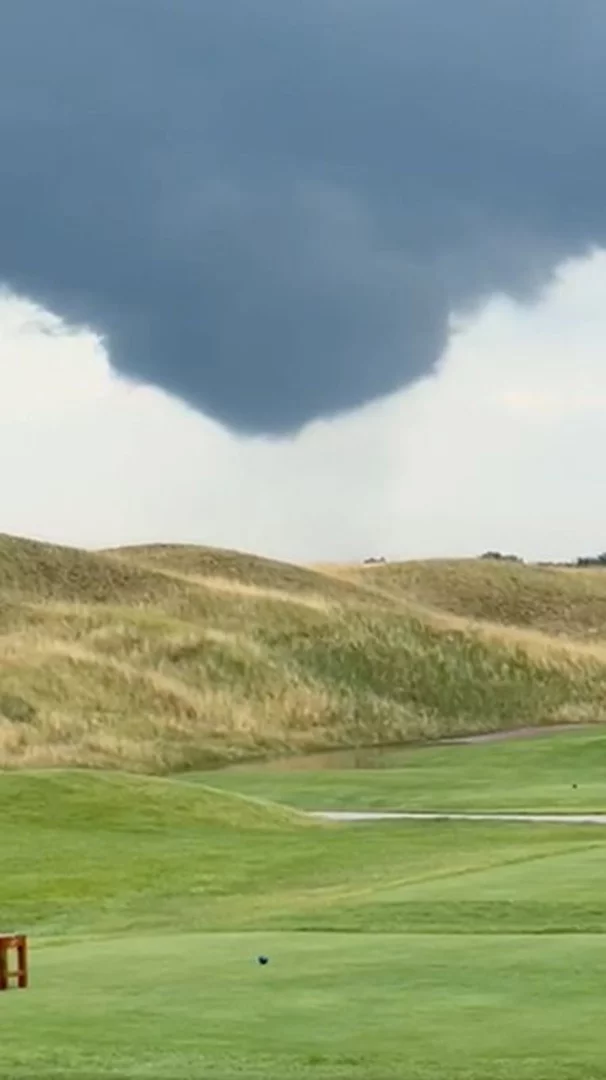 Tornadoes touch down near Chicago, disrupting air traffic