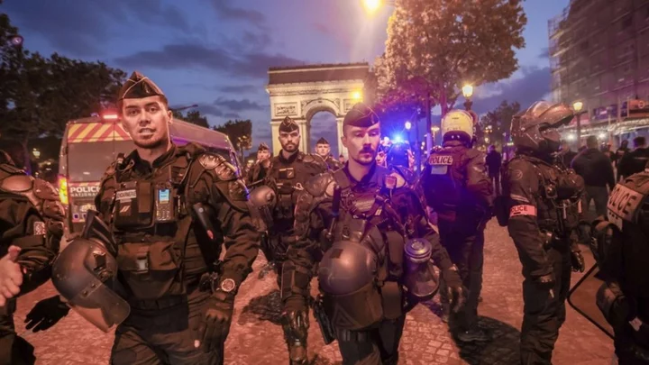 France shooting: Clashes and tear gas in Marseille as chaos continues