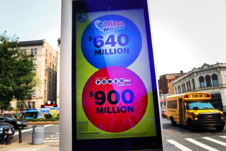 U.S. Mega Millions jackpot reaches $1.25 billion