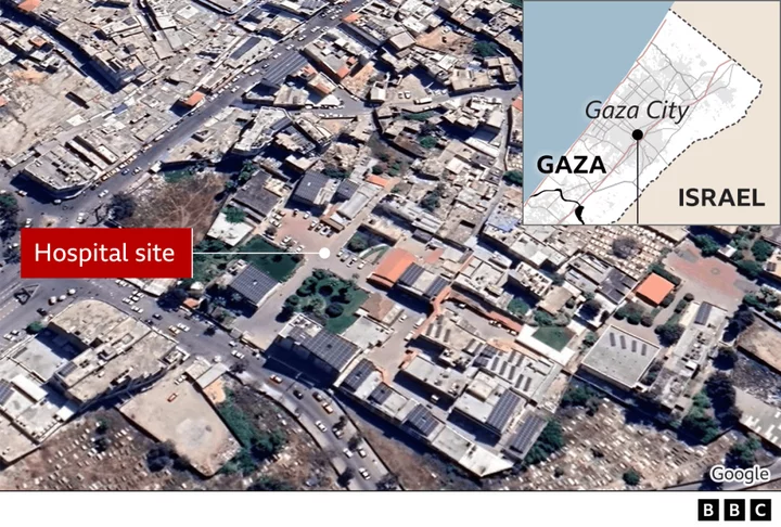 Israel Gaza: Hospital blast kills hundreds - health officials