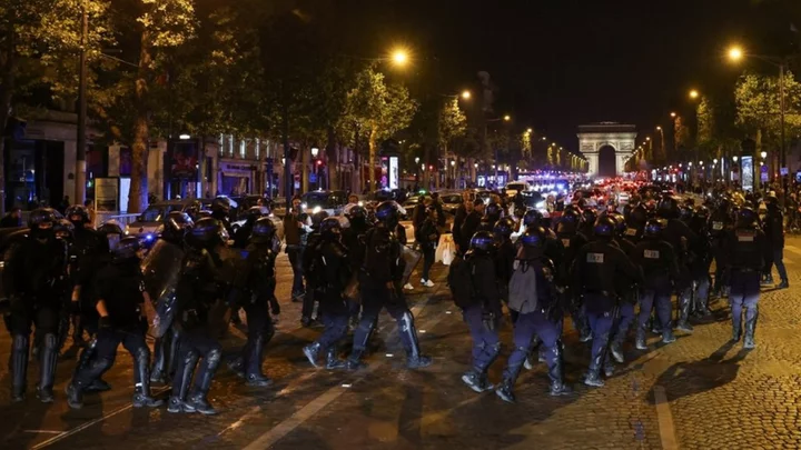 France tells rioters to go home