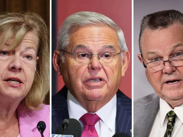 Growing number of Senate Democrats call for Menendez to resign amid federal indictment