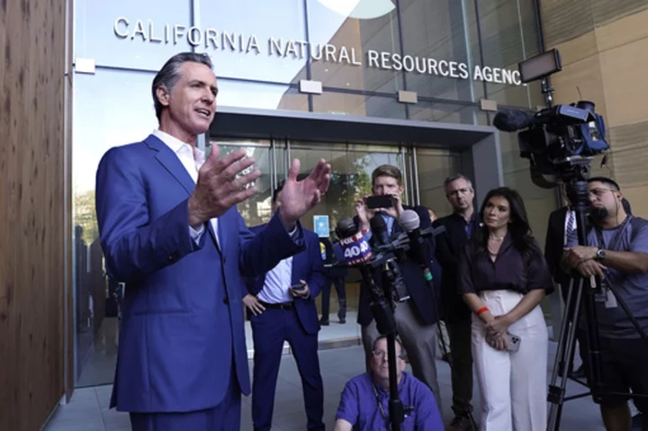 California Gov. Gavin Newsom says he will sign climate-focused transparency laws for big business