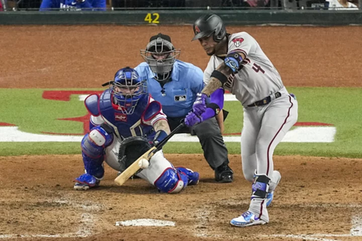 Diamondbacks' Ketel Marte extends his postseason-record hitting streak to 19 games