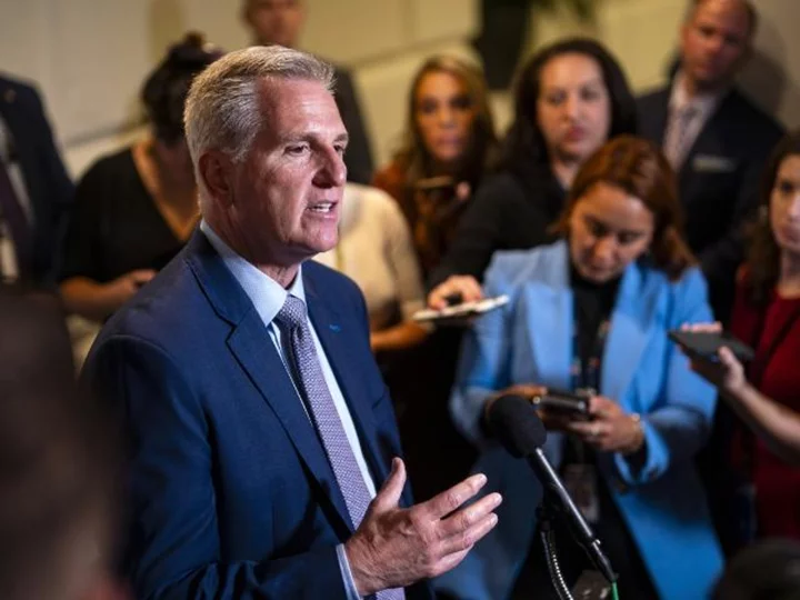 McCarthy works through weekend but no progress on short-term fix with just one week until shutdown