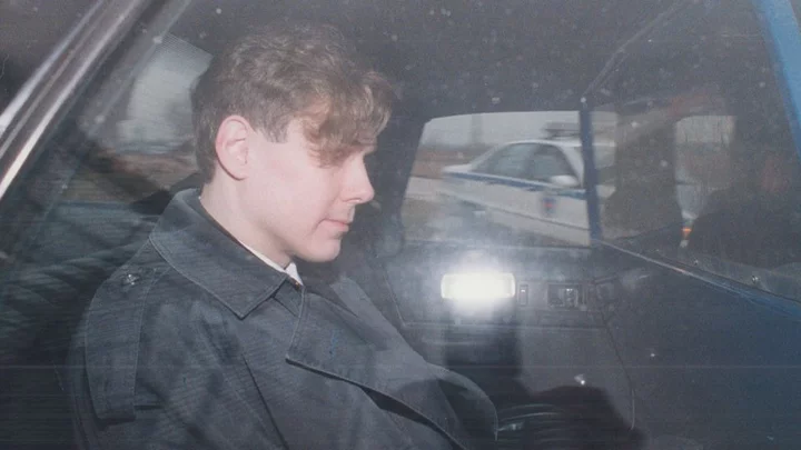 Paul Bernardo: Canadian serial killer to remain in lower security prison