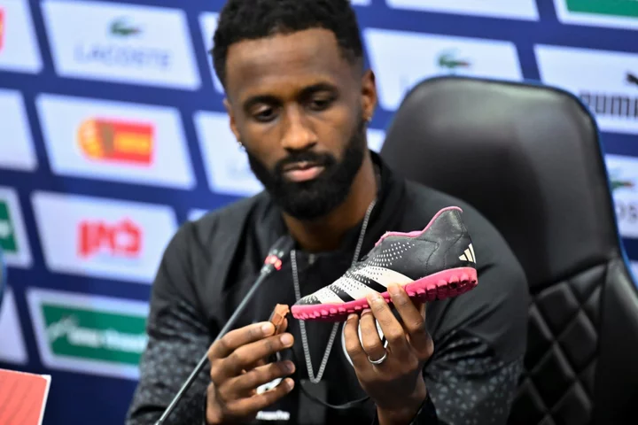 Israeli soccer team captain displays shoe of kidnapped child ahead of qualifying match in Hungary