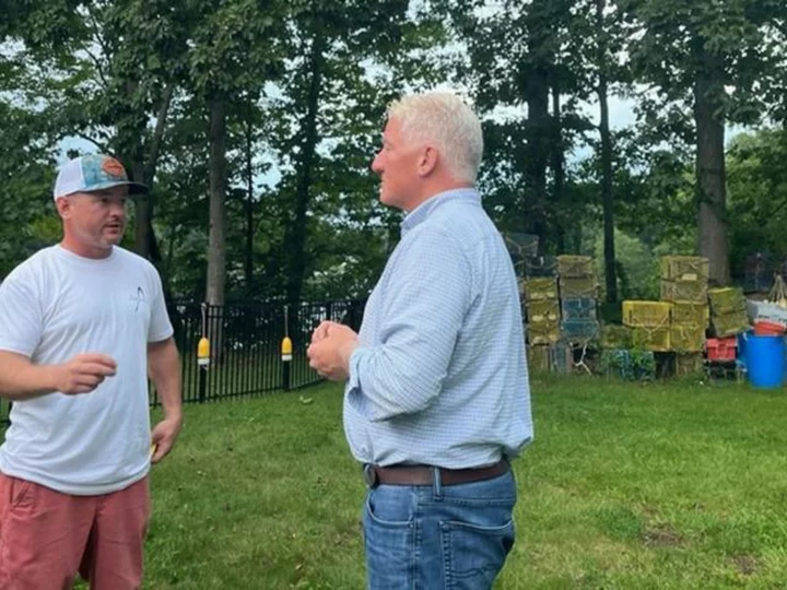 Some New Hampshire voters highlight disillusion with national politics as they weigh who to vote for in 2024 primaries