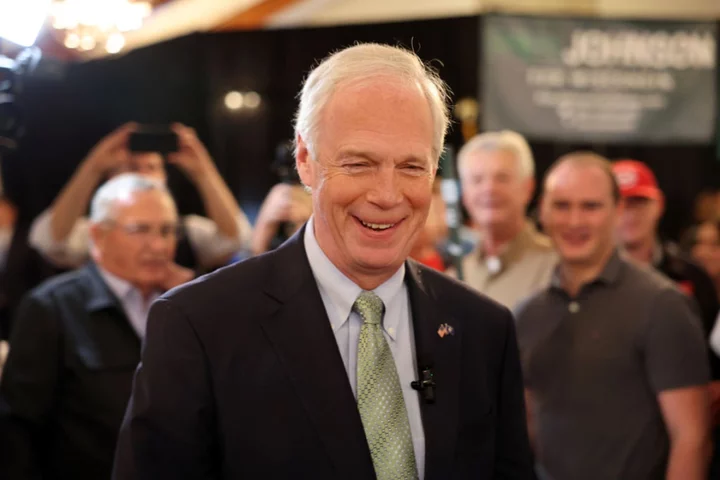 Senator Ron Johnson falsely claims that Trump declined to prosecute Hillary Clinton