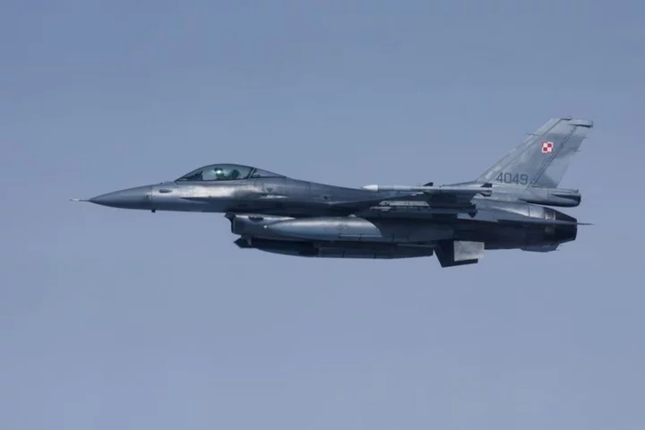 Ukrainian pilots' F-16 training to start in Aug - officials