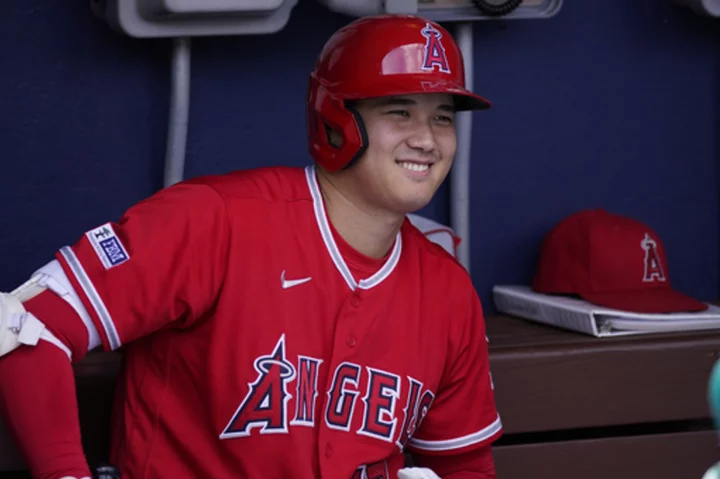 Shohei Ohtani, baseball's 2-way star, becomes first 2-time unanimous MVP