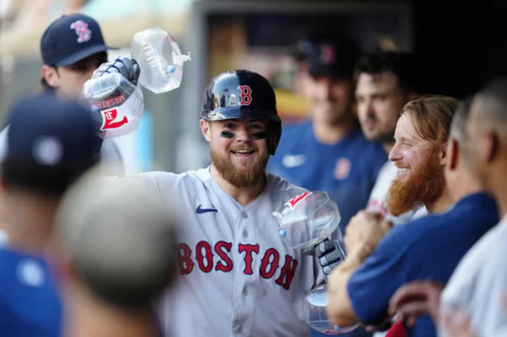 Arroyo has five hits, four RBIs as Red Sox beat Twins 10-4 for sixth straight win