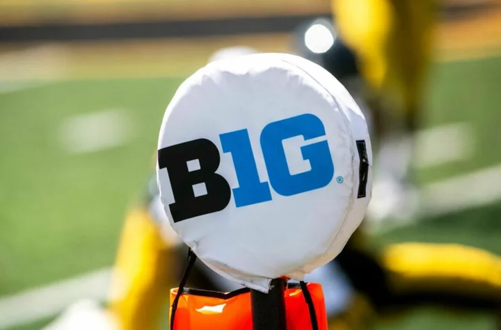 Big Ten adds Oregon, Washington: Best memes and tweets as Pac-12 collapses