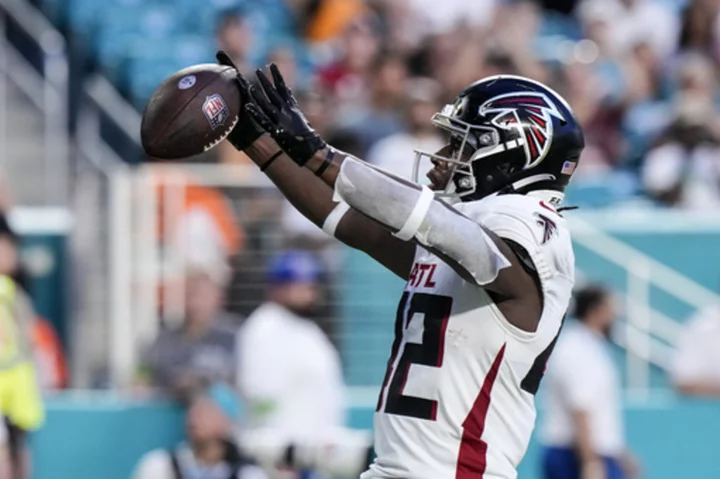 Alford's 79-yard punt return TD helps Falcons to a 19-3 win over Dolphins in preseason opener