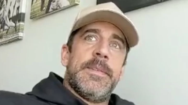 Aaron Rodgers Destroys Losers Who Live In Their Parents' Basements