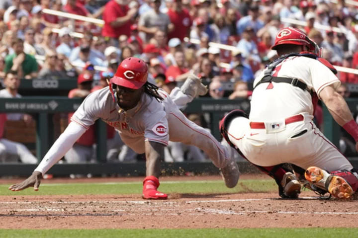 De La Cruz, Abbott spark Reds over Cardinals 8-4