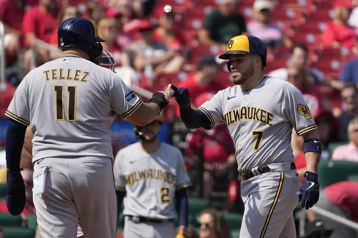 Caratini, Perkins homer in Brewers 6-0 victory over the Cardinals