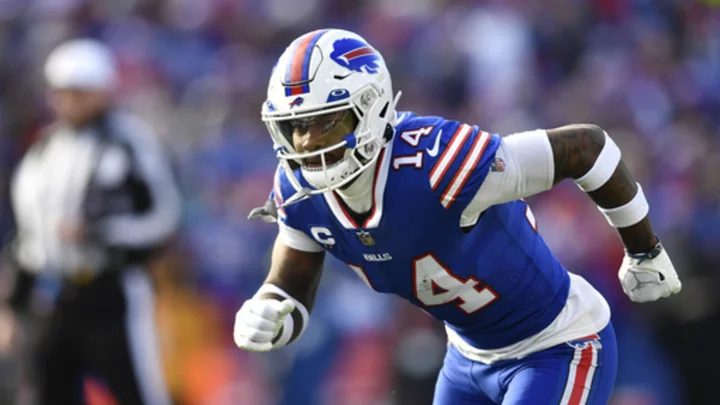 Diggs back on the field for Bills mandatory practice after skipping opening session