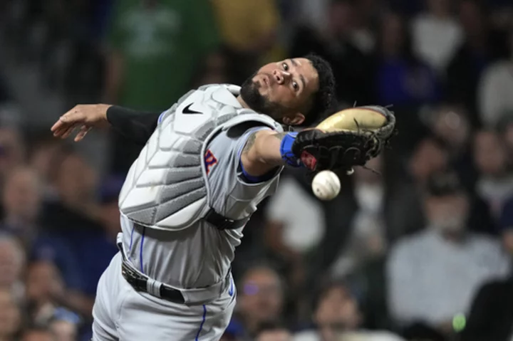 Padres claim 2-time All-Star catcher Gary Sánchez off waivers from Mets