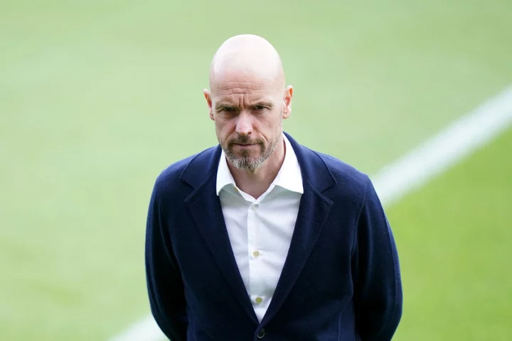 Erik ten Hag talks up Man Utd’s defending as David de Gea wins goalkeeper award