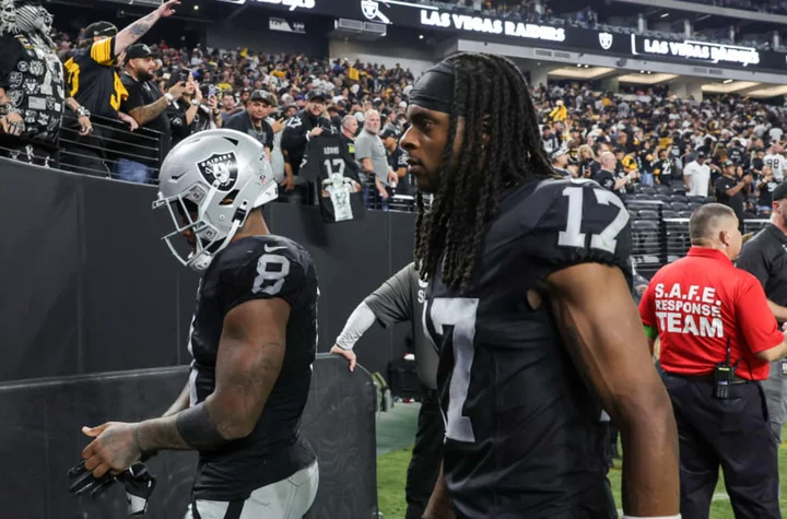 Davante Adams sends a clear message to Raiders about murky future