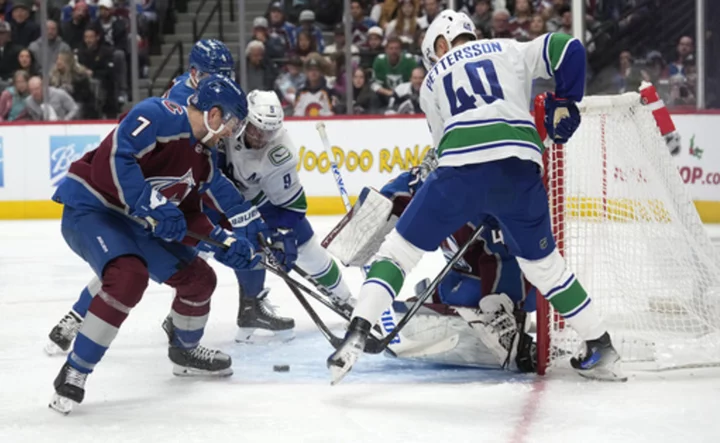 Just called up from minors, Tufte scores go-ahead goal in 3rd to help Avalanche beat Canucks 5-2