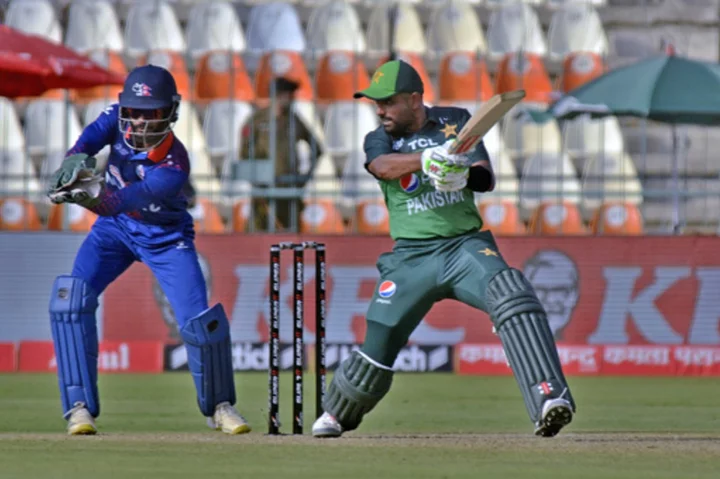 Babar and Iftikhar centuries lead Pakistan to big win over newcomer Nepal in Asia Cup