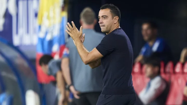 Xavi hails 'exemplary' Barcelona forward for fighting for club future