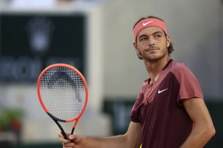 American Taylor Fritz shushes booing French Open crowd after he beats French player