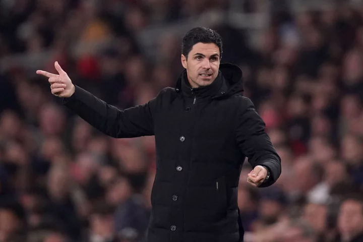 Mikel Arteta wants Arsenal focus to be on title charge instead of player futures