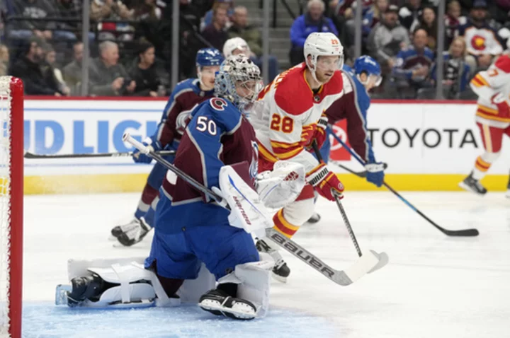 MacKinnon, Prosvetov key Avalanche's 3-1 win over Flames