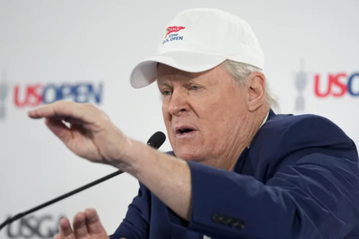 Johnny Miller honored by USGA on 50th anniversary of winning US Open with final-round 63