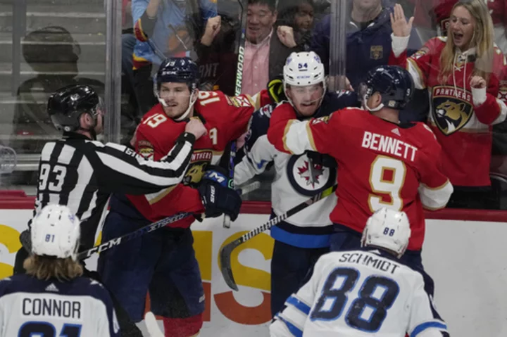 Hellebuyck gets shutout in Bowness' return, Winnipeg blanks Florida 3-0