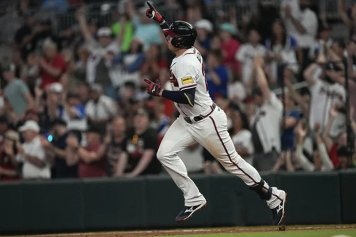 Braves power past Phillies 8-5 behind bats of Riley, d'Arnaud