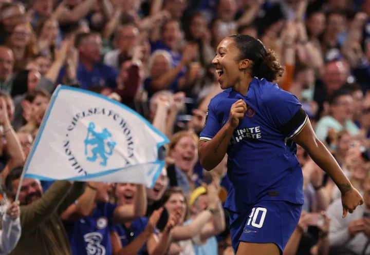 Lauren James on target as Chelsea open WSL title defence with win over Tottenham