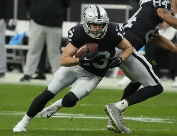 Hunter Renfrow says he let down Raiders teammates in 2022, determined for bounce-back season